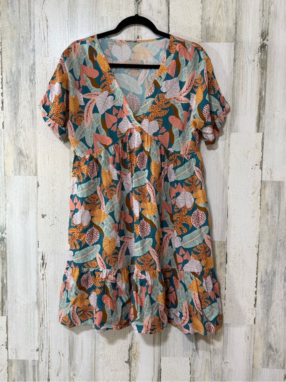 Cupshe Teal Multicolor V-Neck Tiered Tunic